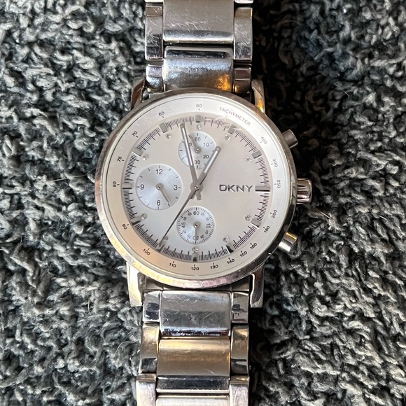 Authentic DKNY Women’s Mother of Pearl Watch Silver Stainless Steel Crystal - Picture 2 of 5